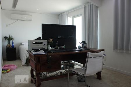 Apartamento para alugar com 350m², 4 quartos e 2 vagas Apartamento para alugar com 350m², 4 quartos e 2 vagasSuite Cobertura