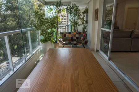 Apartamento à venda com 110m², 3 quartos e 2 vagasVaranda