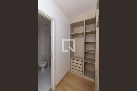 Apartamento para alugar com 68m², 2 quartos e 1 vaga Apartamento para alugar com 68m², 2 quartos e 1 vagaCloset da suíte