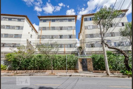 Apartamento para alugar com 60m², 3 quartos e 1 vagaFachada