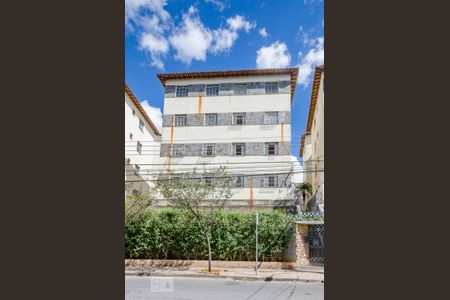 Apartamento para alugar com 60m², 3 quartos e 1 vagaFachada