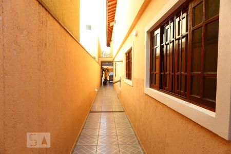 Casa à venda com 128m², 3 quartos e 4 vagasCorredor Externo