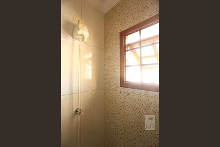 Casa à venda com 128m², 3 quartos e 4 vagasBanheiro da Suíte 2 - chuveiro