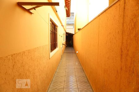 Casa à venda com 128m², 3 quartos e 4 vagasCorredor Externo