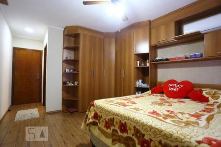 Casa à venda com 128m², 3 quartos e 4 vagasSuíte 3