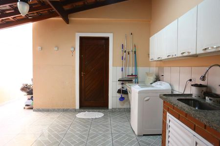 Casa à venda com 128m², 3 quartos e 4 vagasChurrasqueira e Área de Serviço