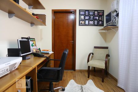 Casa à venda com 128m², 3 quartos e 4 vagasSuíte 2