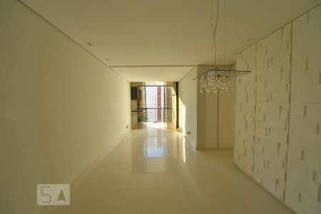 Apartamento para alugar com 80m², 3 quartos e 1 vagaSala