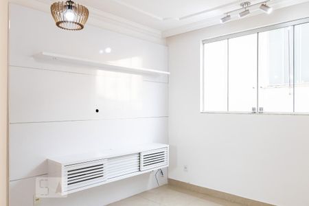 Sala de apartamento para alugar com 3 quartos, 65m² em Floramar, Belo Horizonte