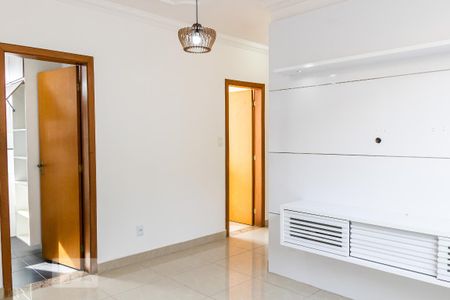 Sala de apartamento para alugar com 3 quartos, 65m² em Floramar, Belo Horizonte