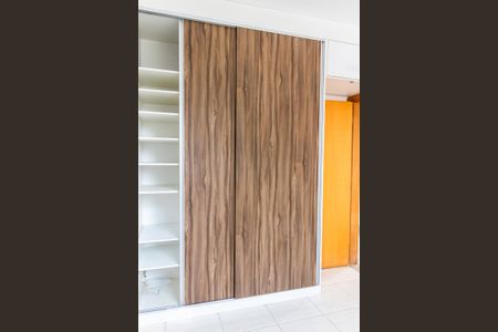 Apartamento para alugar com 65m², 3 quartos e 1 vaga Apartamento para alugar com 65m², 3 quartos e 1 vagaSuíte