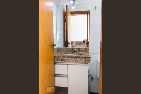 Apartamento para alugar com 65m², 3 quartos e 1 vaga Apartamento para alugar com 65m², 3 quartos e 1 vagaBanheiro da Suíte