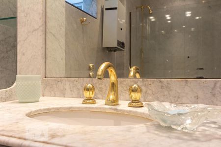 Apartamento à venda com 225m², 3 quartos e 2 vagasBanheiro