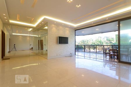 Sala de apartamento à venda com 3 quartos, 225m² em Barra da Tijuca, Rio de Janeiro