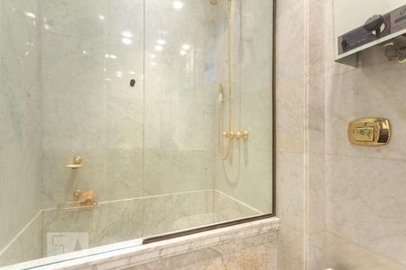 Apartamento à venda com 225m², 3 quartos e 2 vagasBanheiro