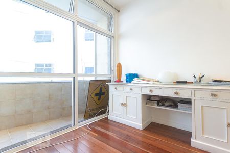 Apartamento à venda com 225m², 3 quartos e 2 vagasQuarto 2