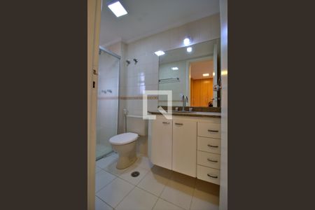 Apartamento à venda com 68m², 2 quartos e 2 vagas Apartamento à venda com 68m², 2 quartos e 2 vagasBanheiro da Suíte 2