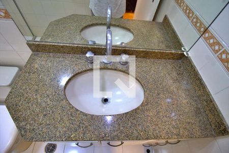 Apartamento à venda com 68m², 2 quartos e 2 vagas Apartamento à venda com 68m², 2 quartos e 2 vagasBanheiro da Suíte 2