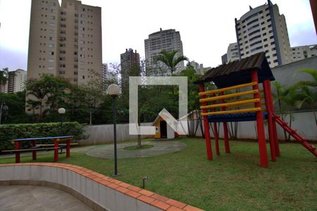 Apartamento à venda com 68m², 2 quartos e 2 vagas Apartamento à venda com 68m², 2 quartos e 2 vagasÁrea comum - Playground