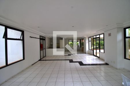 Apartamento à venda com 68m², 2 quartos e 2 vagas Apartamento à venda com 68m², 2 quartos e 2 vagasÁrea comum - Salão de festas