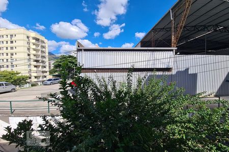 Apartamento para alugar com 60m², 2 quartos e sem vagaVista