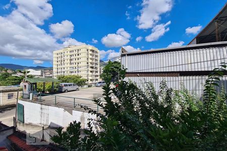 Apartamento para alugar com 60m², 2 quartos e sem vagaVista