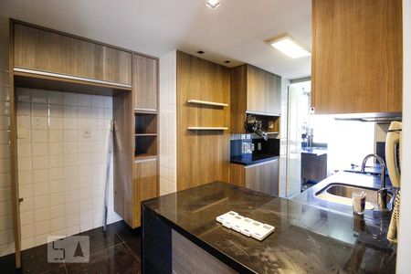 Apartamento para alugar com 160m², 4 quartos e 2 vagas Apartamento para alugar com 160m², 4 quartos e 2 vagasCozinha