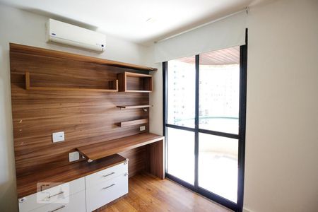 Quarto 1 de apartamento para alugar com 4 quartos, 160m² em Recreio dos Bandeirantes, Rio de Janeiro