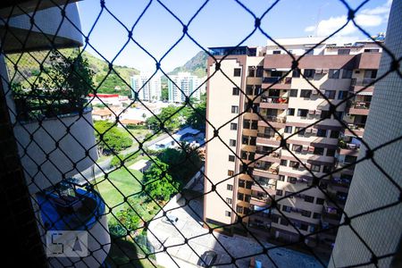 Apartamento para alugar com 160m², 4 quartos e 2 vagas Apartamento para alugar com 160m², 4 quartos e 2 vagasVista da Área de Serviço