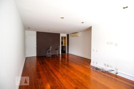 Sala de apartamento para alugar com 4 quartos, 160m² em Recreio dos Bandeirantes, Rio de Janeiro