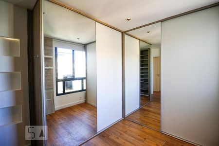 Apartamento para alugar com 160m², 4 quartos e 2 vagas Apartamento para alugar com 160m², 4 quartos e 2 vagasQuarto 3