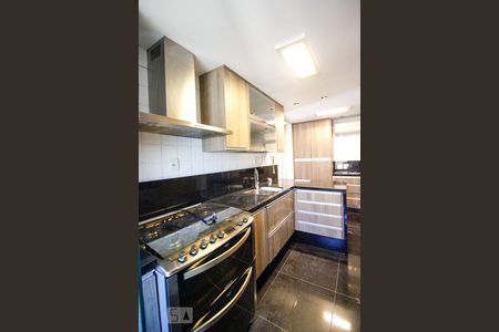 Apartamento para alugar com 160m², 4 quartos e 2 vagas Apartamento para alugar com 160m², 4 quartos e 2 vagasCozinha