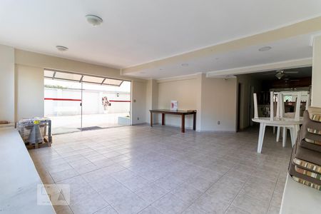 Apartamento à venda com 96m², 2 quartos e 1 vagaSalão de festas