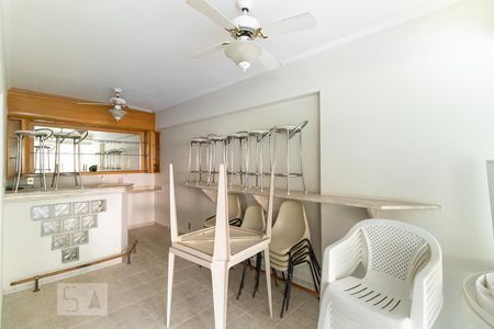 Apartamento à venda com 96m², 2 quartos e 1 vagaSalão de festas