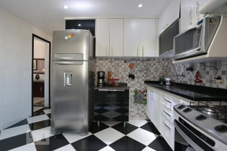 Apartamento à venda com 98m², 2 quartos e 2 vagasCozinha