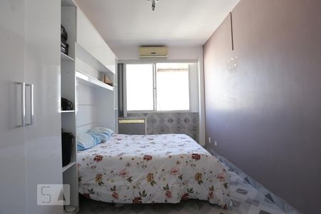 Apartamento à venda com 98m², 2 quartos e 2 vagasQuarto 2 Suíte