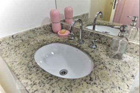 Apartamento à venda com 100m², 3 quartos e 2 vagas Apartamento à venda com 100m², 3 quartos e 2 vagasBanheiro da Suíte 3