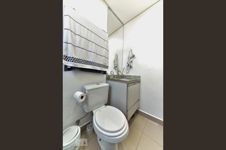 Apartamento à venda com 100m², 3 quartos e 2 vagas Apartamento à venda com 100m², 3 quartos e 2 vagasBanheiro da Suíte 1
