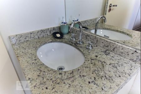 Apartamento à venda com 100m², 3 quartos e 2 vagas Apartamento à venda com 100m², 3 quartos e 2 vagasBanheiro da Suíte 2