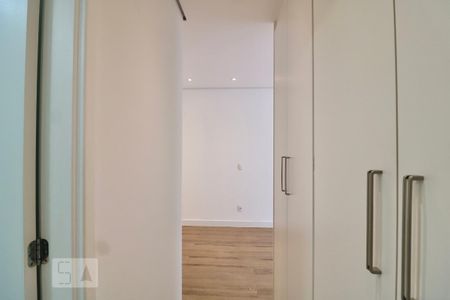 Apartamento à venda com 39m², 1 quarto e 1 vaga Apartamento à venda com 39m², 1 quarto e 1 vagaCloset