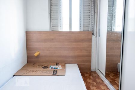 Quarto 2 de apartamento para alugar com 2 quartos, 43m² em Conjunto Habitacional Padre José de Anchieta, São Paulo