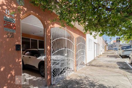 Casa à venda com 160m², 3 quartos e 2 vagasFachada
