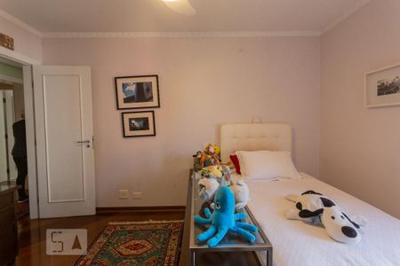 Apartamento à venda com 422m², 4 quartos e 4 vagas Apartamento à venda com 422m², 4 quartos e 4 vagasSuíte 1