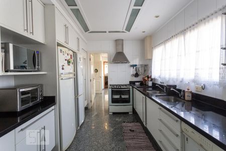 Apartamento à venda com 422m², 4 quartos e 4 vagas Apartamento à venda com 422m², 4 quartos e 4 vagasCozinha
