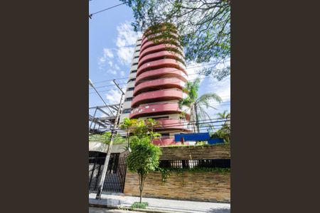 Apartamento à venda com 422m², 4 quartos e 4 vagas Apartamento à venda com 422m², 4 quartos e 4 vagasFachada