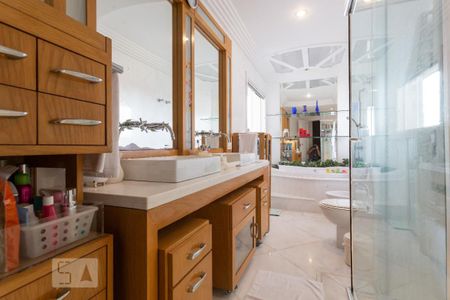 Apartamento à venda com 422m², 4 quartos e 4 vagas Apartamento à venda com 422m², 4 quartos e 4 vagasBanheiro da Suíte 3