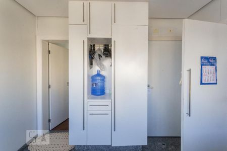 Apartamento à venda com 422m², 4 quartos e 4 vagas Apartamento à venda com 422m², 4 quartos e 4 vagasLavanderia