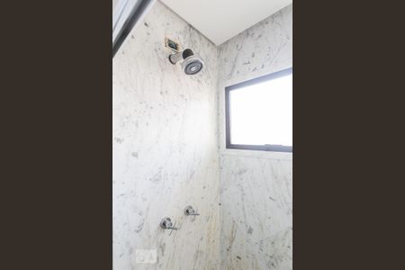 Apartamento à venda com 422m², 4 quartos e 4 vagas Apartamento à venda com 422m², 4 quartos e 4 vagasChuveiro