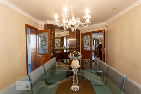 Apartamento à venda com 422m², 4 quartos e 4 vagas Apartamento à venda com 422m², 4 quartos e 4 vagasSala de Jantar