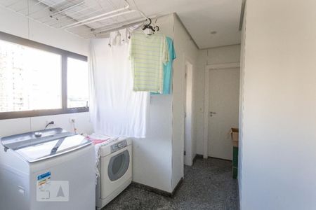 Apartamento à venda com 422m², 4 quartos e 4 vagas Apartamento à venda com 422m², 4 quartos e 4 vagasLavanderia